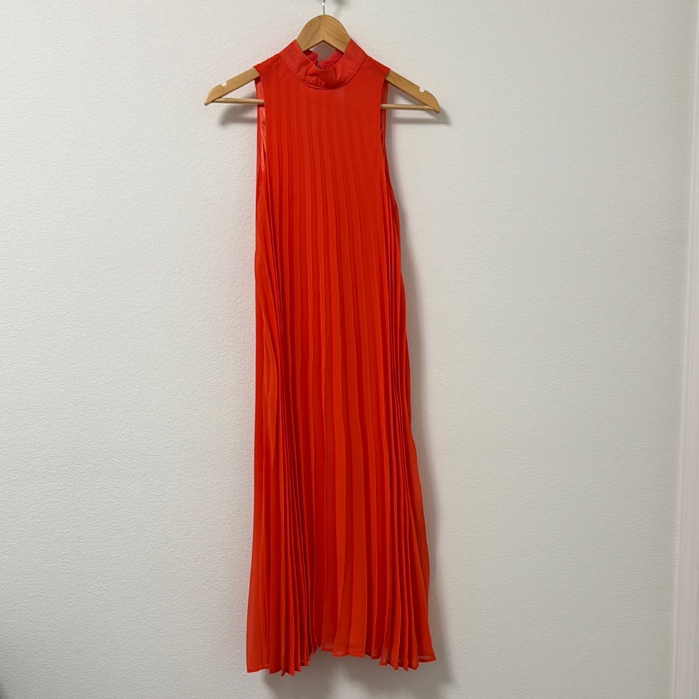 Elegant Orange Sleeveless Dress